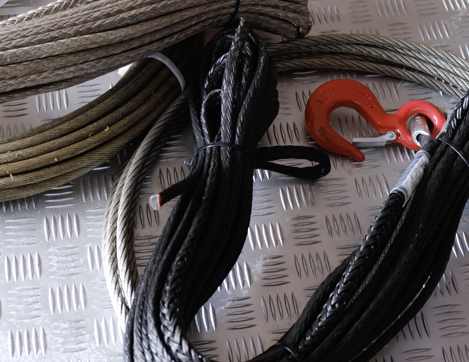 Choosing the Right Rope for Your Winch: Wire vs. Synthetic